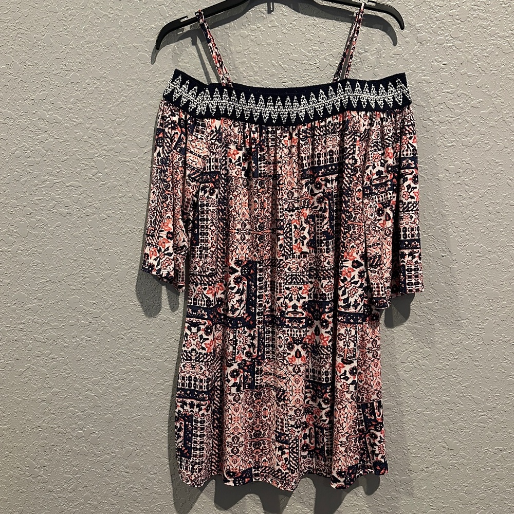 Off the Shoulder Dress w Adjustable Straps - Size S